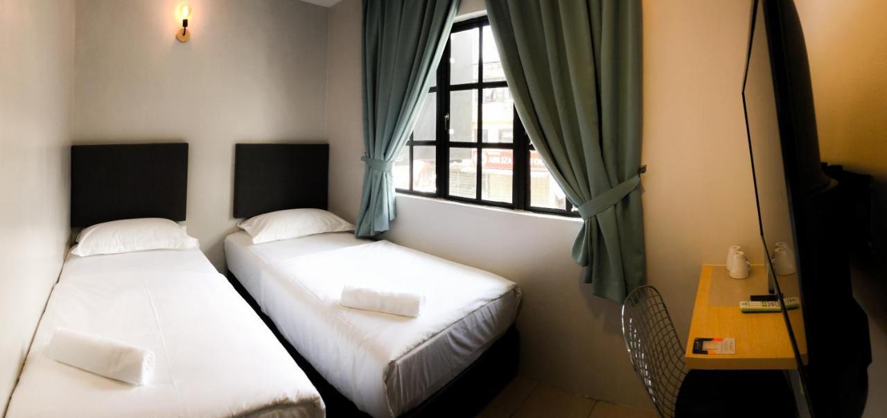 Hako Xpress Tmn Skudai Baru Hotel Екстериор снимка
