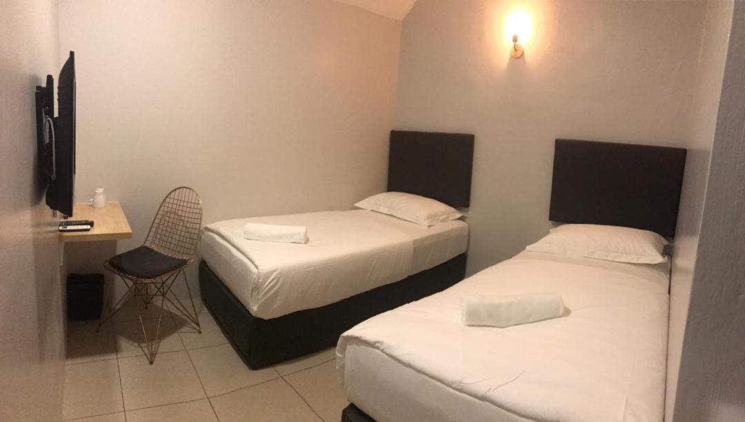 Hako Xpress Tmn Skudai Baru Hotel Екстериор снимка