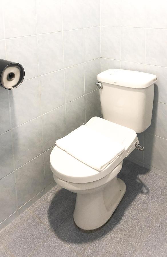 Hako Xpress Tmn Skudai Baru Hotel Екстериор снимка