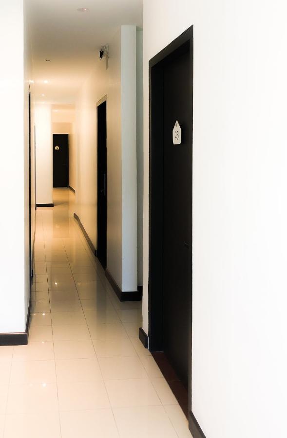 Hako Xpress Tmn Skudai Baru Hotel Екстериор снимка